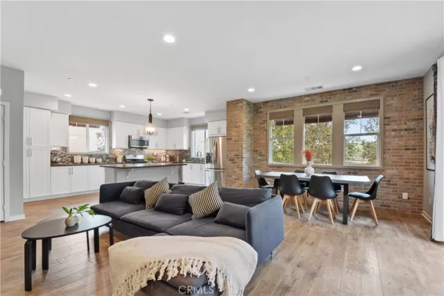 MLS: OC23052953 Condo For Sale