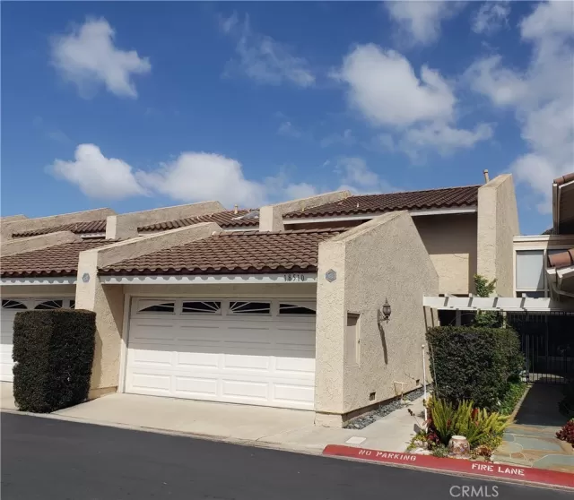 MLS: OC23053446 Condo For Sale