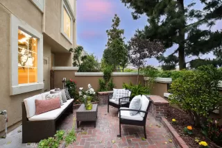 Photo #2: OC23053450 Listing 