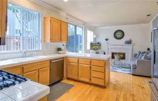 Photo #6: OC23053764 Listing 