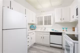 Photo #4: OC23054034 Listing