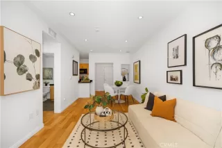 Photo #2: OC23054370 Listing 