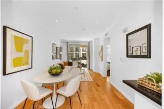 Photo #4: OC23054370 Listing 