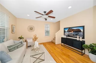 Photo #2: OC23054388 Listing 