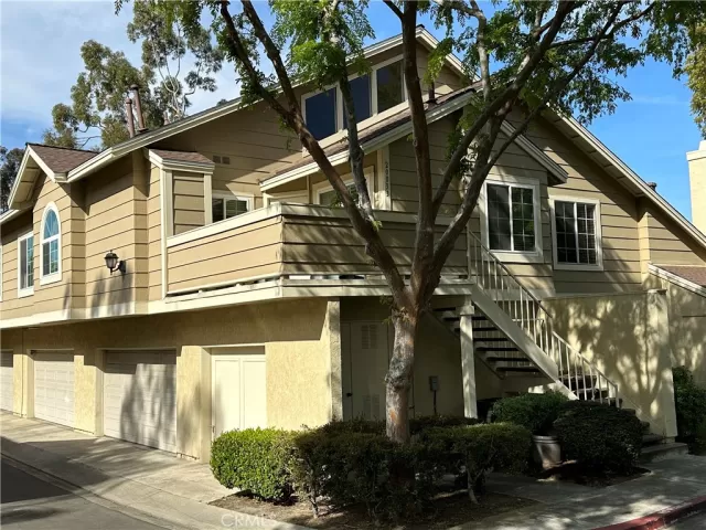 MLS: OC23054496 Condo For Sale