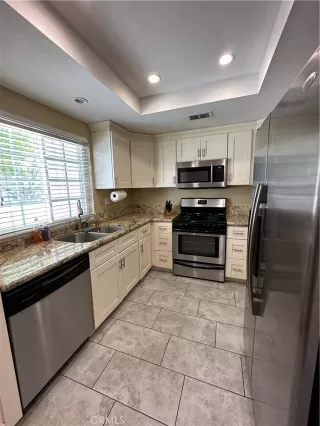 Photo #4: OC23054496 Listing 