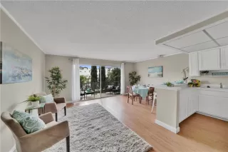 Photo #5: OC23054736 Listing 