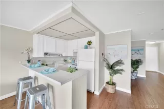 Photo #6: OC23054736 Listing 