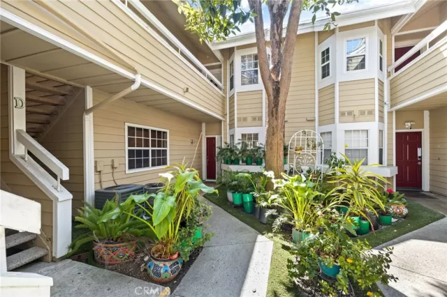 MLS: OC23055175 Condo For Sale