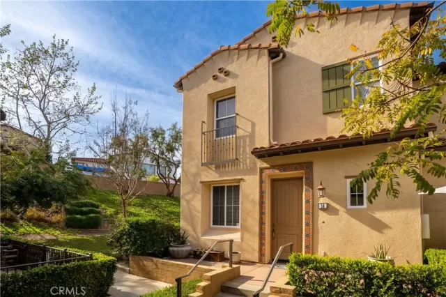 MLS: OC23055188 Condo For Sale