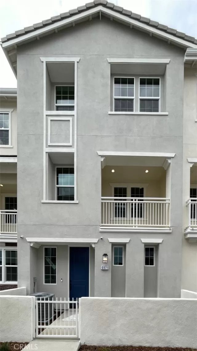 MLS: OC23055203 Condo For Sale