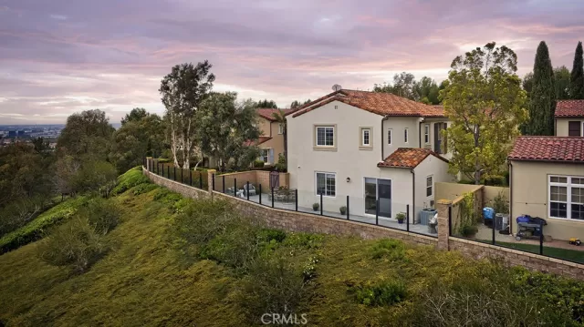 MLS: OC23055339 Condo For Sale