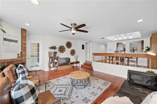 Photo #2: OC23055991 Listing