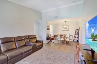 Photo #2: OC23056033 Listing 