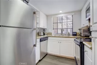 Photo #6: OC23056033 Listing 