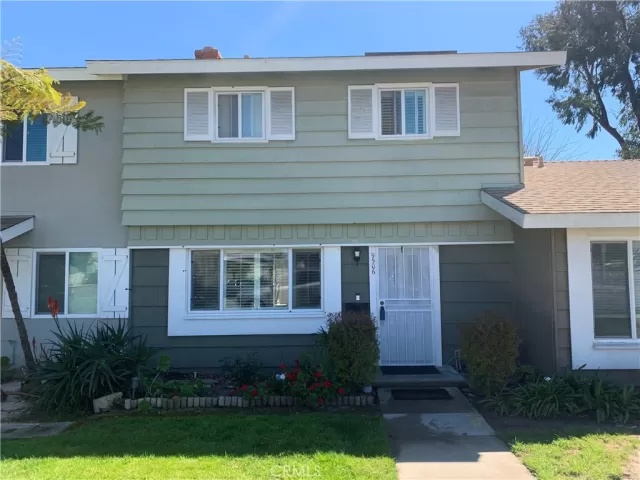 MLS: OC23056090 Condo For Sale