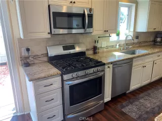 Photo #4: OC23056090 Listing 