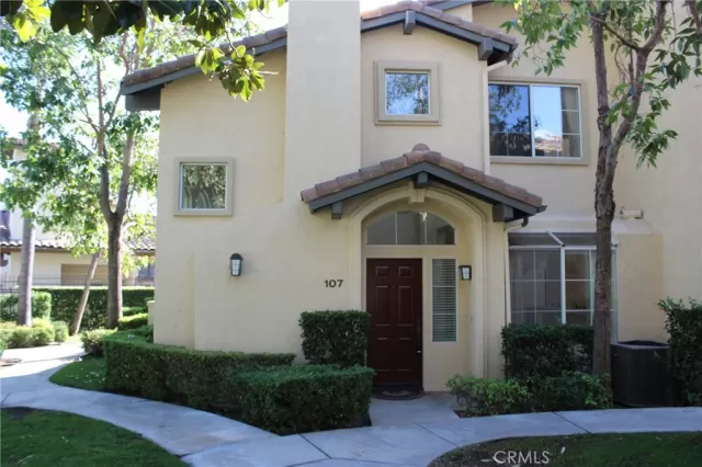 MLS: OC23056276 Condo For Sale