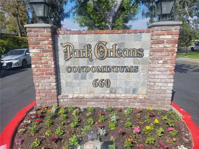 MLS: OC23056277 Condo For Sale