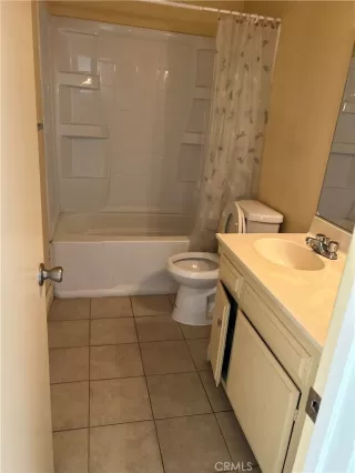 Photo #6: OC23056277 Listing