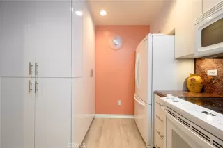 Photo #5: OC23056346 Listing