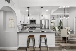 Photo #2: OC23056751 Listing 