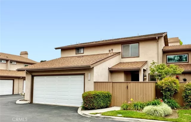 MLS: OC23056830 Condo For Sale