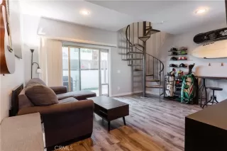 Photo #2: OC23056898 Listing