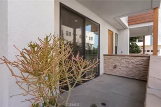 Photo #2: OC23057203 Listing