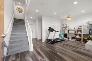 Photo #3: OC23057203 Listing