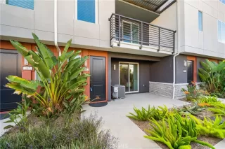 Photo #1: OC23057257 Listing 