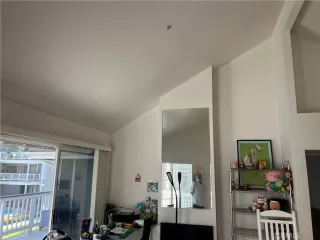 Photo #2: OC23057334 Listing