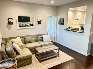 Photo #4: OC23057336 Listing