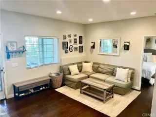 Photo #5: OC23057336 Listing