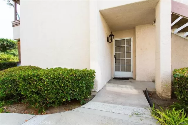 MLS: OC23057551 Condo For Sale