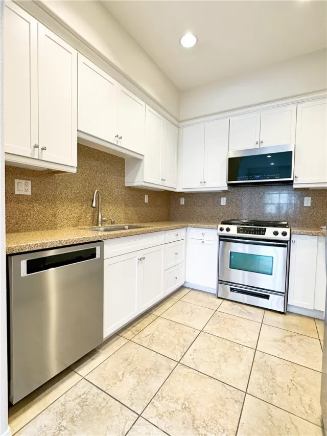 MLS: OC23057630 Condo For Sale
