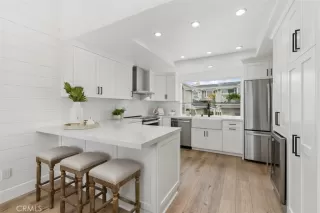 Photo #4: OC23057983 Listing 