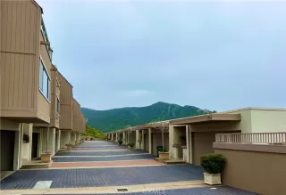 Photo #4: OC23058196 Listing 