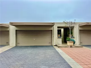 Photo #5: OC23058196 Listing 