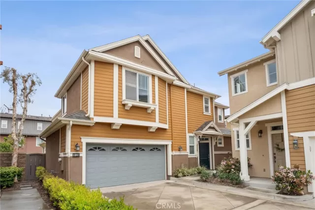 MLS: OC23058342 Condo For Sale