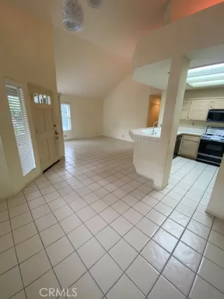 Photo #2: OC23058515 Listing 