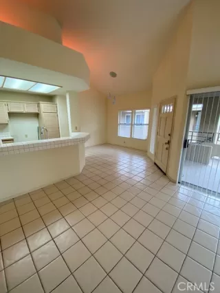 Photo #3: OC23058515 Listing 