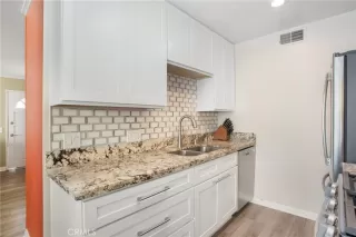 Photo #3: OC23058655 Listing