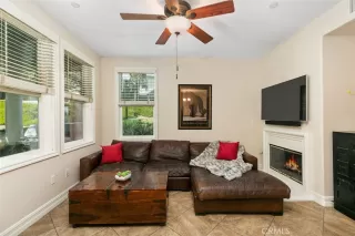 Photo #4: OC23058657 Listing 