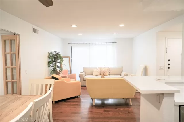 MLS: OC23058718 Condo For Sale