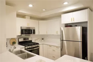 Photo #4: OC23058718 Listing