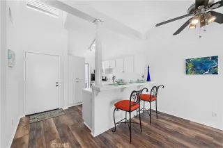 Photo #6: OC23058730 Listing 