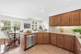 Photo #5: OC23058869 Listing 