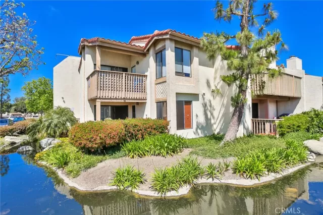 MLS: OC23058904 Condo For Sale