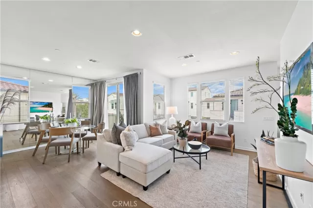 MLS: OC23058916 Condo For Sale